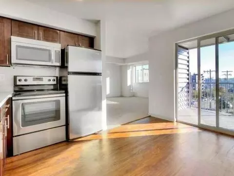 3295 SW Avalon Way, Seattle, WA 98126