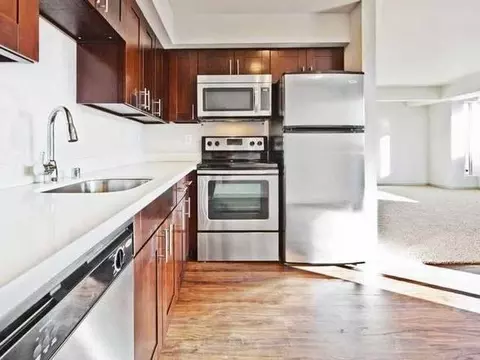 3295 SW Avalon Way, Seattle, WA 98126