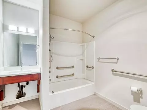 3295 SW Avalon Way, Seattle, WA 98126