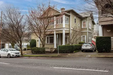 1527 SW Columbia St #B, Portland, OR 97201
