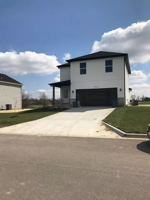 1062 W Holly St, Republic, MO 65738