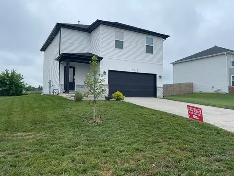 1062 W Holly St, Republic, MO 65738