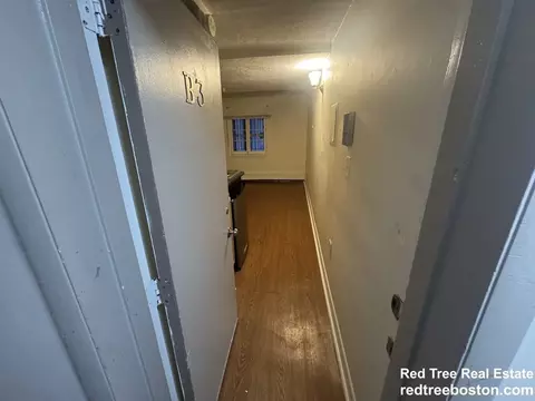 49 S Huntington Ave #B3, Boston, MA 02130