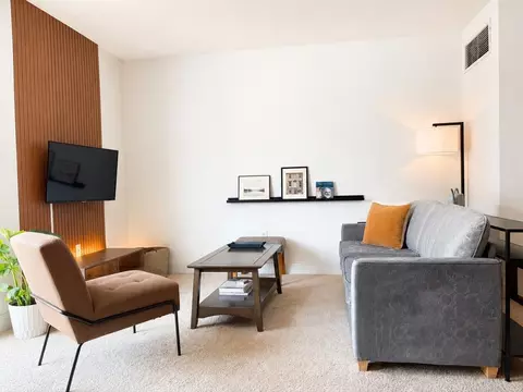 145 N Jackson St #1379019P, Milwaukee, WI 53202