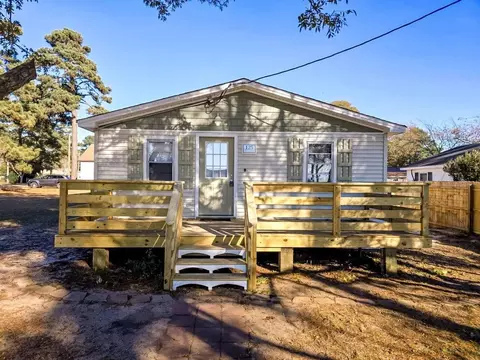 125 N River St, Jarvisburg, NC 27947