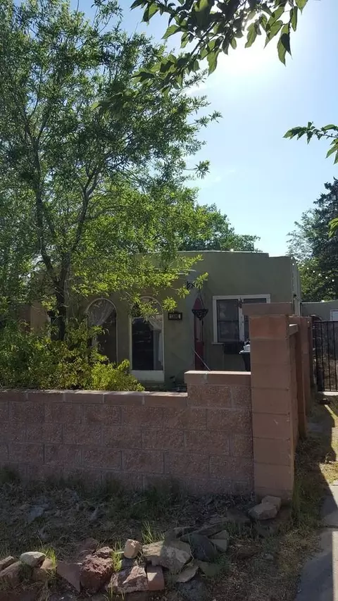138 Girard Blvd NE, Albuquerque, NM 87106