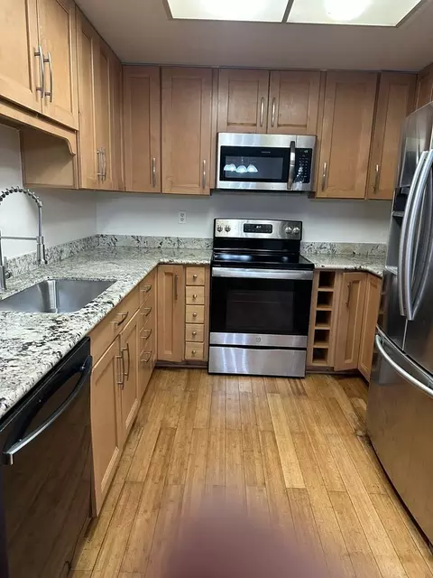 1893 Cherokee Dr, Salinas, CA 93906