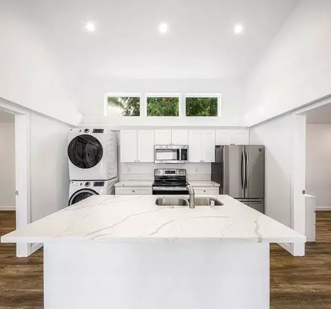 554 N Cambridge St, Orange, CA 92867