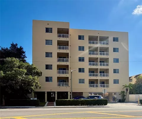 601 SW 37th Ave #301, Miami, FL 33135