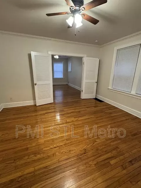 3827 Dunnica Ave #2F, Saint Louis, MO 63116