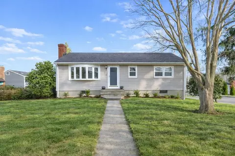 4 Soundview Ave #NA, Trumbull, CT 06611