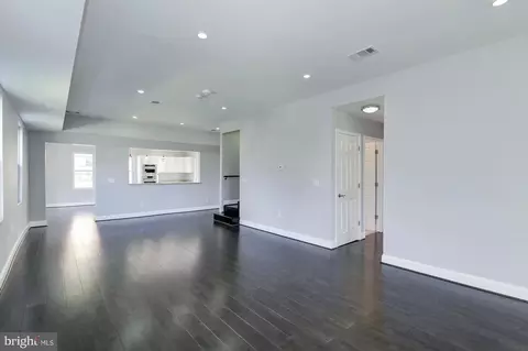 3200 Bunker Hill Rd, Mount Rainier, MD 20712