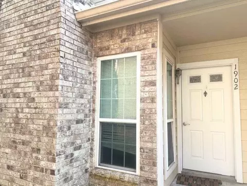 7575 Cambridge St #1, Houston, TX 77054