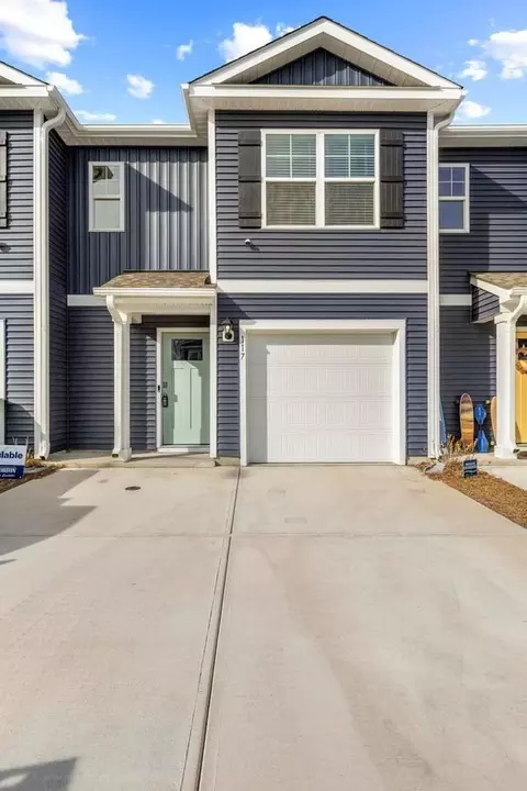 117 S Grassland Rd, Surf City, NC 28445