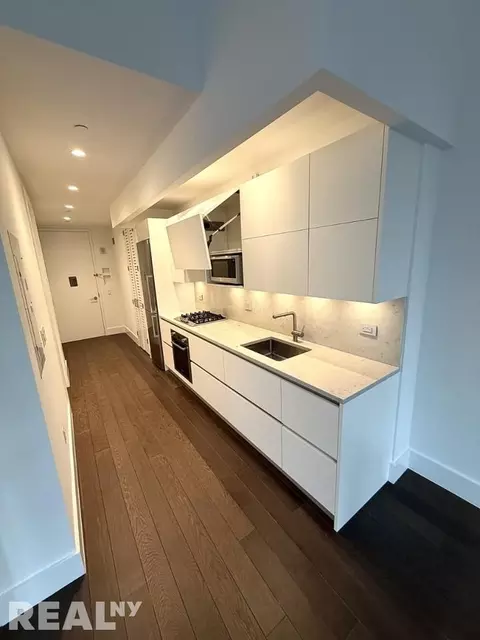 Undisclosed, New York, NY 10017