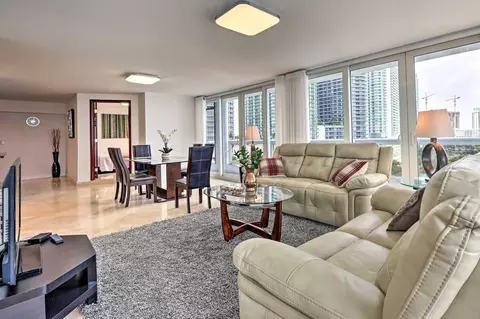 1717 N Bayshore Dr # N, Miami, FL 33132