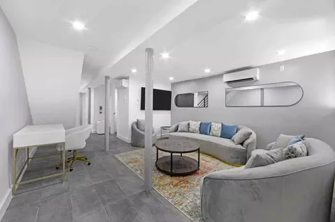 564 W 182nd St #1316449P, New York, NY 10033