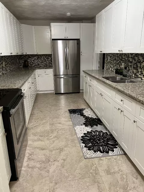 195 Street Nwavenue # NWAVENUE, Miami Gardens, FL 33055