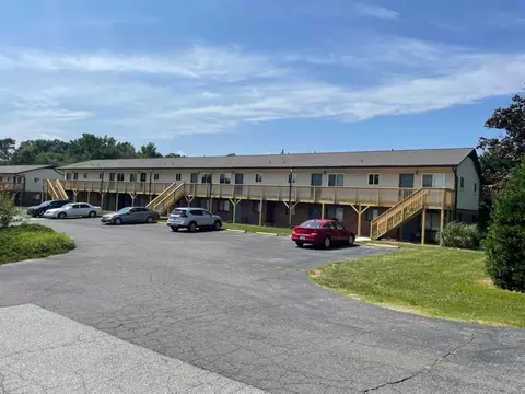 1004 Salisbury St #4B, Kernersville, NC 27284