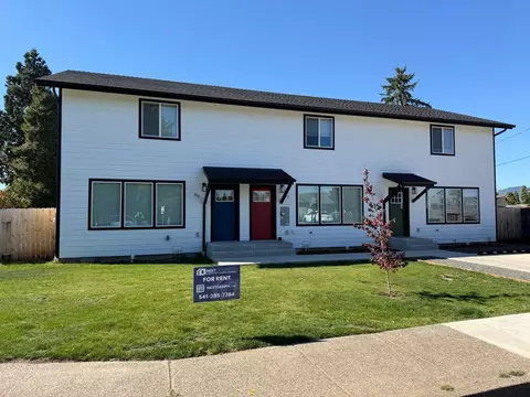 240 55th St, Springfield, OR 97478