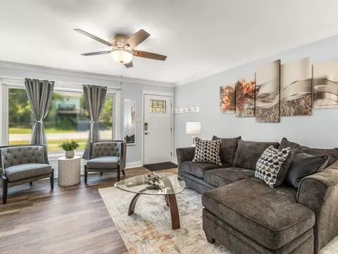 5258 Washington St #1285091P, Downers Grove, IL 60515