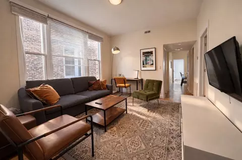 2149 W Division St #1379070P, Chicago, IL 60622
