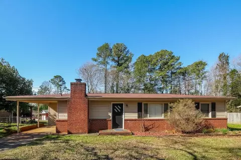 5585 Greenwood Way, Forest Park, GA 30297