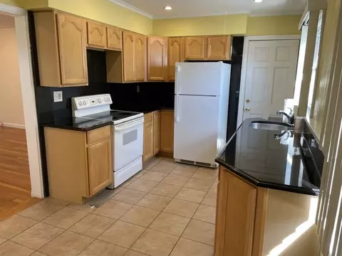14 N A Yet, North Bellmore, NY 11710