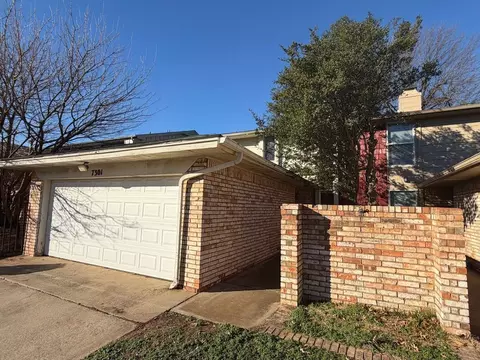 7301 Edenborough Dr, Warr Acres, OK 73132