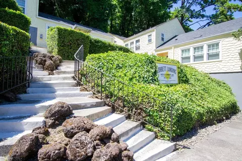 6425 S Corbett Ave #6, Portland, OR 97239