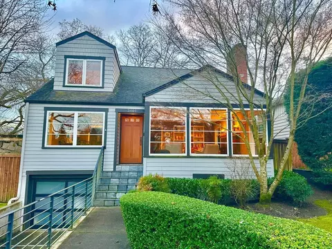 3401 W Ruffner St, Seattle, WA 98199