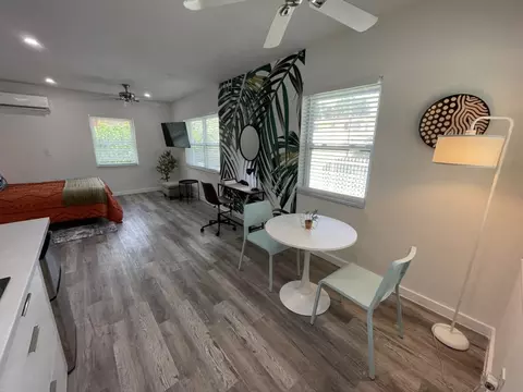 522 NW 11th Ave #1056500P, Miami, FL 33136