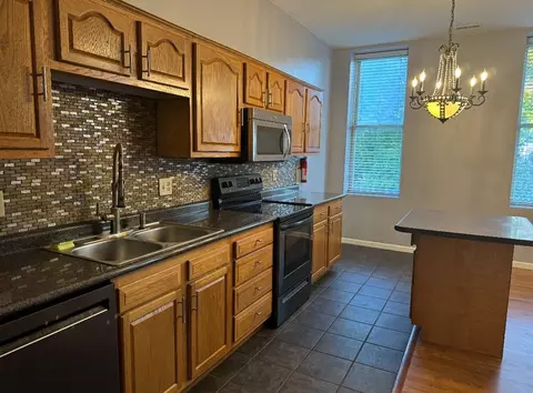 110 12 W 6th St, Bloomington, IN 47404
