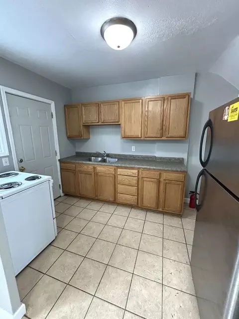 1242 W Mullan Ave, Waterloo, IA 50701