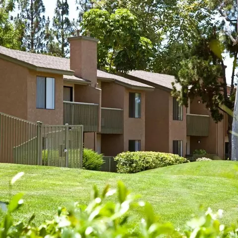25092 Farthing St, Lake Forest, CA 92630