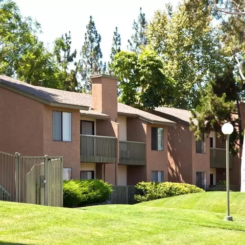25092 Farthing St, Lake Forest, CA 92630