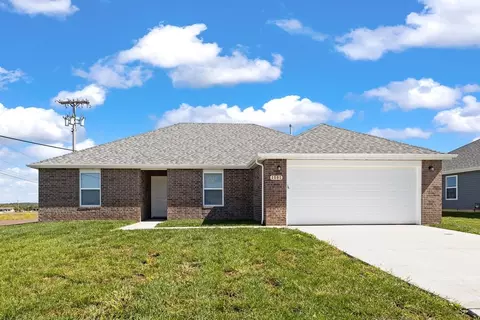 1001 Abbey St, Monett, MO 65708