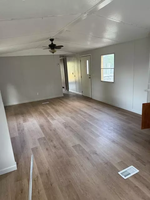 1472 Neosho Dr #1472, Neosho, MO 64850