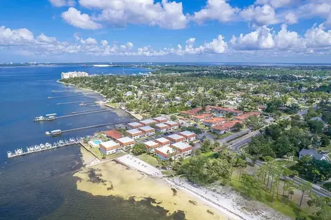 2100 W Beach Dr #R103, Panama City, FL 32401