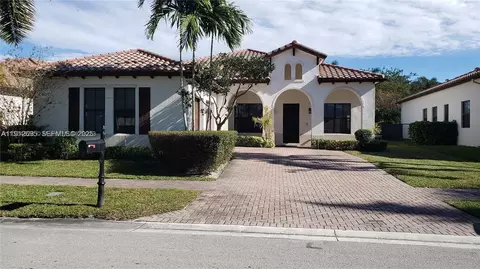 8280 NW 28th St, Pembroke Pines, FL 33024