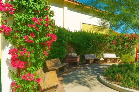 46725 Clinton St, Indio, CA 92201