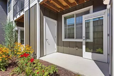 22199 NE Sandy Blvd, Fairview, OR 97024