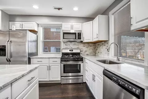 812 Burns St SE, Washington, DC 20019