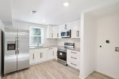 2533 Kelly Lake Rd #B, Decatur, GA 30032