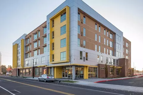 459 SE 192nd Ave #409, Portland, OR 97233
