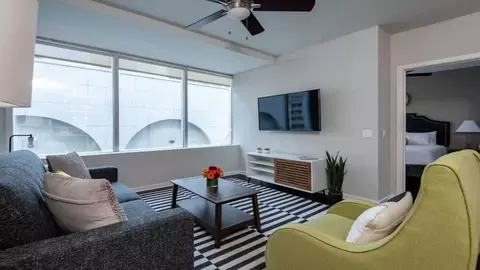 411 N Akard St #1383554P, Dallas, TX 75201