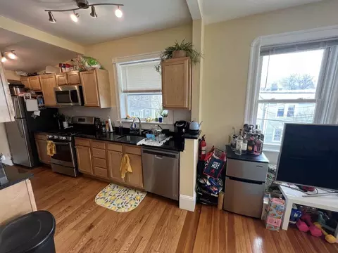 50 Lowell St #2, Somerville, MA 02143