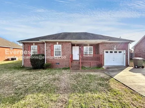 503 Castleview Dr, Lebanon, TN 37087
