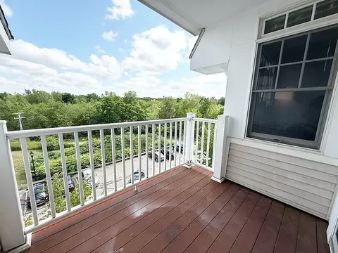 614 Pond St #2406, Braintree, MA 02184
