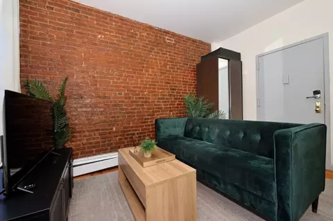 356 W 37th St #1323943P, New York, NY 10018